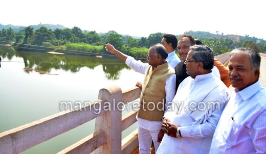 cm in mangalore airport  3